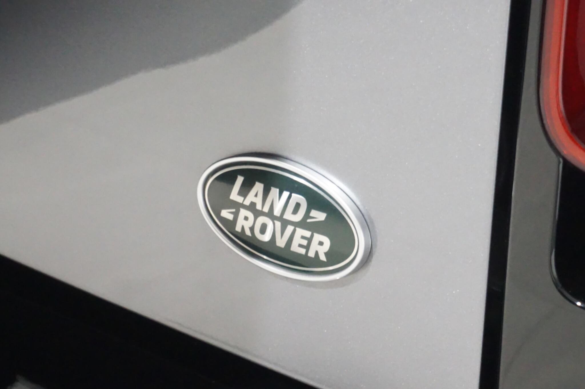 Land Rover Defender 110 3.0 D250 MHEV X-Dynamic SE SUV 5dr Diesel Auto 4WD Euro 6 (s/s) (250 ps)